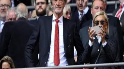 独家放送！昨日NBA盛宴三连胜精选：独行侠激情对决篮网，巅峰对决不容错过！